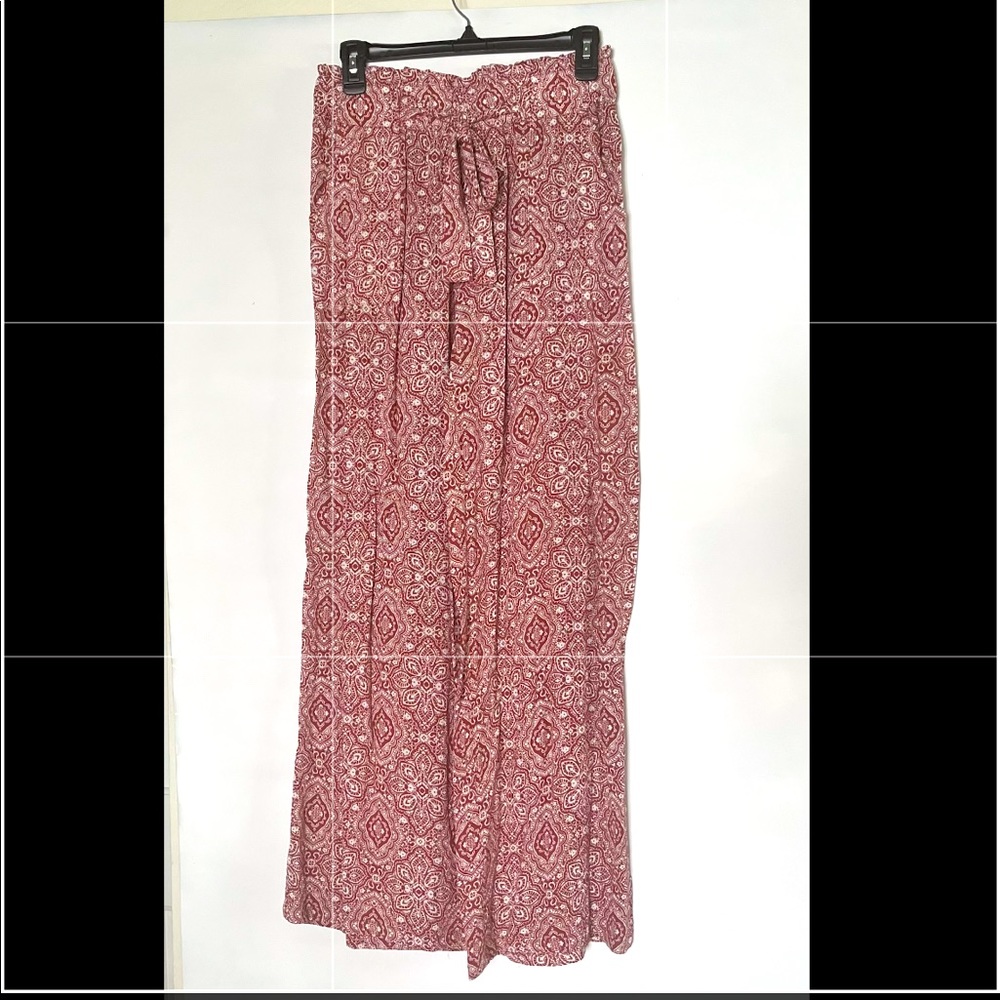 Joe B wide leg pants. Size M. Never been worn